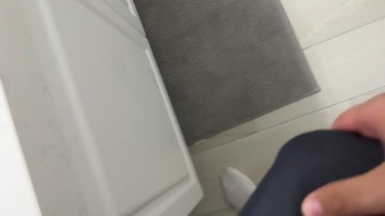 Stepmom Linda Lan Makes Scott Stark Cum Twice