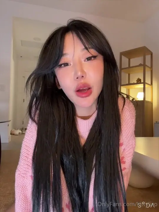 Kitty Lixo Stuffs Her Pussy With A Dildo