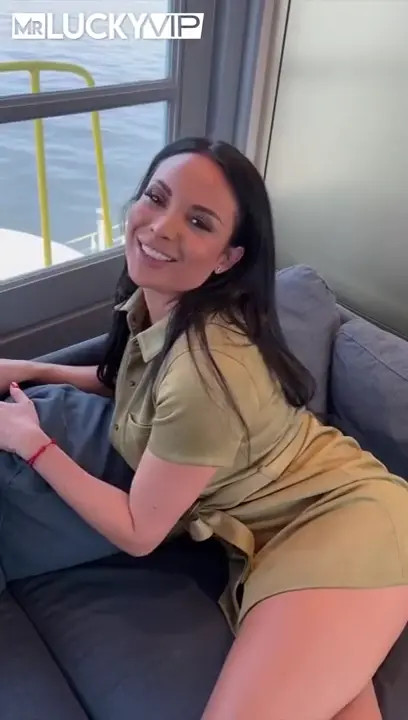 Ania Kinski & Anissa Kate Share MrLucky's BWC