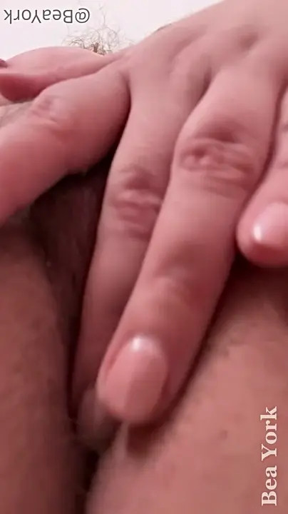 Bea York Rubs Her Pussy Close Up POV
