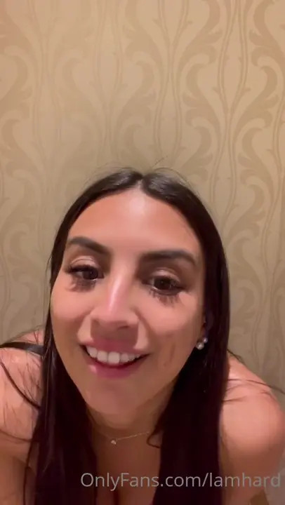 Lamhard Masturbates In The Bathtub