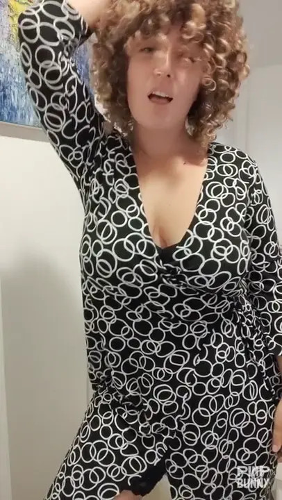 Hanna Cnez Strokes Her Pussy And Cums While Riding A Dildo