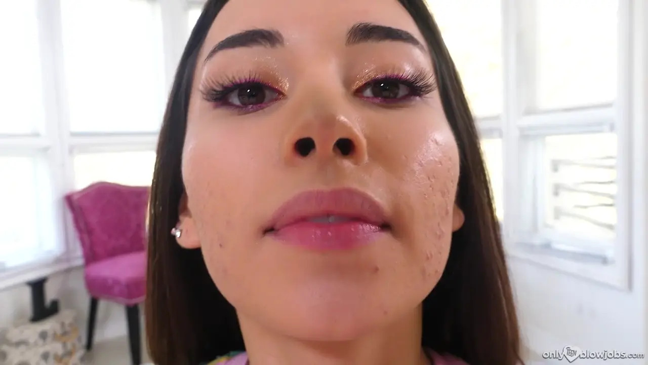 Aria Lee Sucks A Fat Cock And Takes A Facial