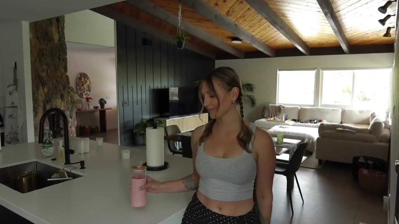 Tatum Christine Gives Soldier Stebro A Farewell BJ - ePornLeak