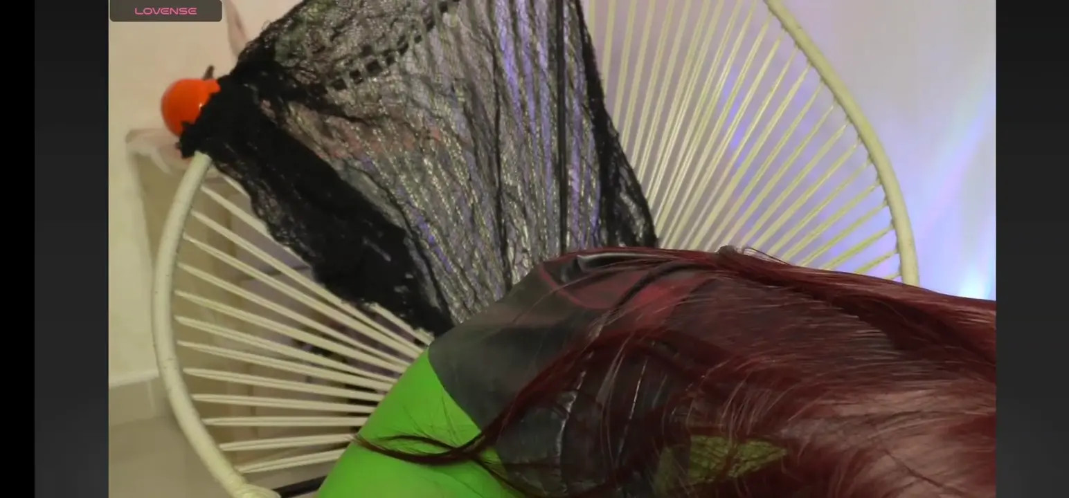 Soy_Destiny Masturbates In Her Gamora Costume Part 2