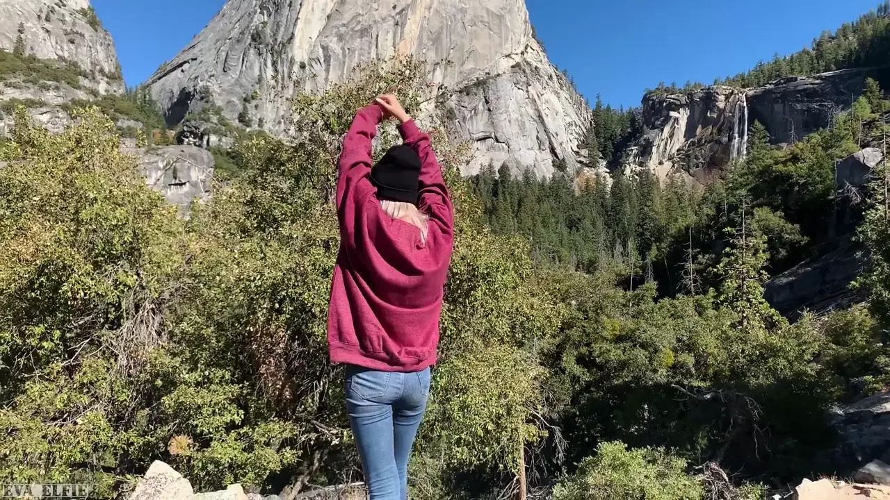 An Outdoor Facial Makes Eva Elfie’s Face Perfect