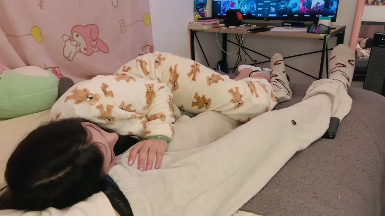 Kikisita Gets Fucked In Her Comfy Pajamas