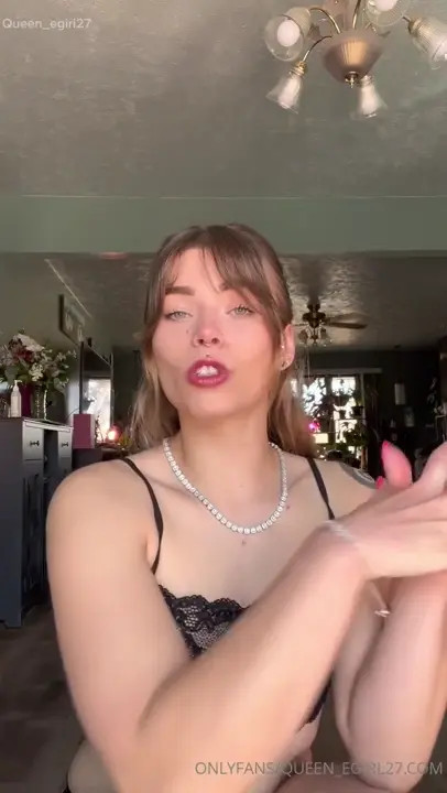 Queen Egirl Rides And Fucks Her Dildo