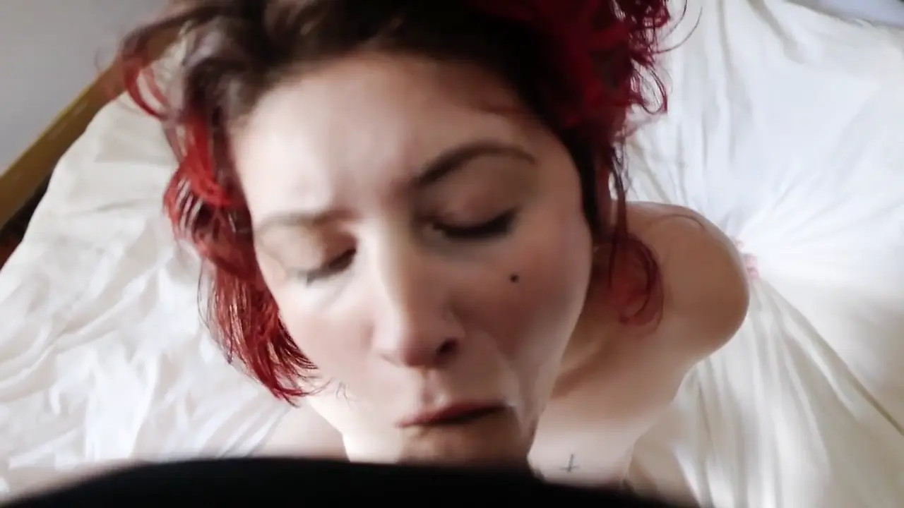 MarbMenthol Offers A BJ With Hands Behind Her