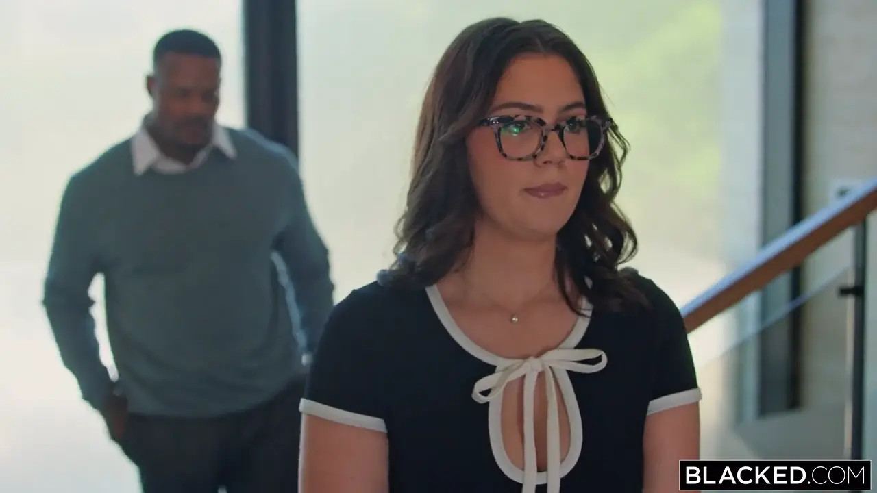 Ellie Nova Gets Filled By Jason Luv's BBC