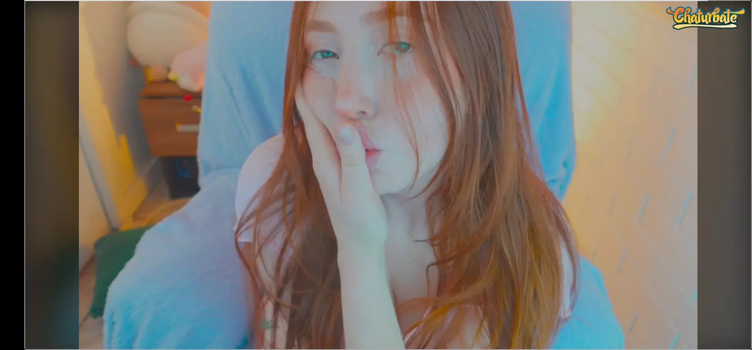 NylaSweet Masturbates In Her Pink Lingerie - ePornLeak