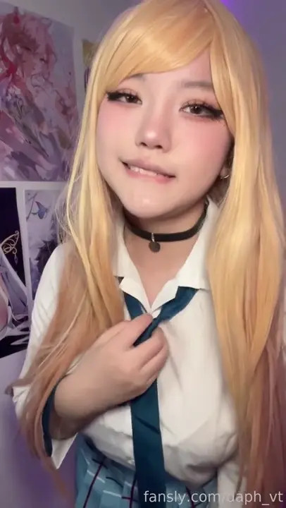 WaifuDaph Strips To Her Lingerie As Marin