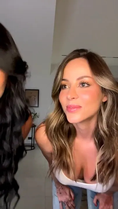 María Alejandra Quintero And Friend Live Challenges