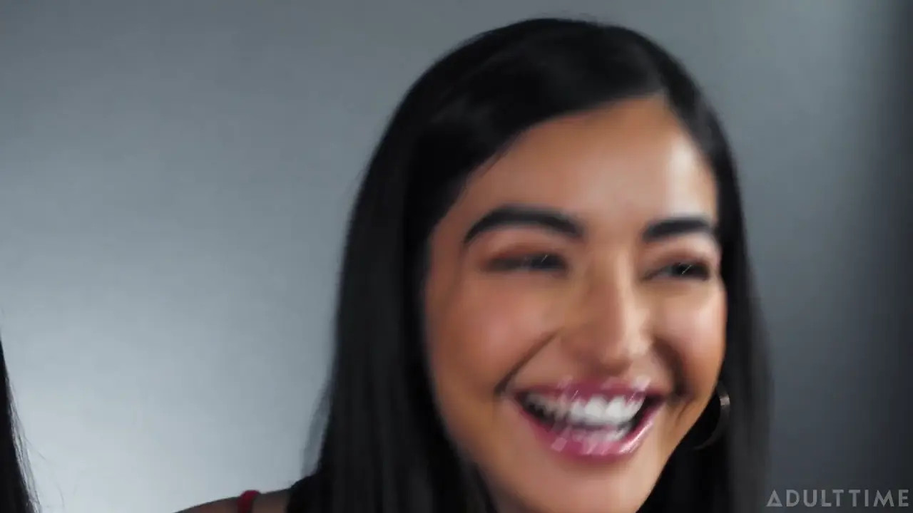 Intimate Moments Exposed: Jane Wilde and Emily Willis  