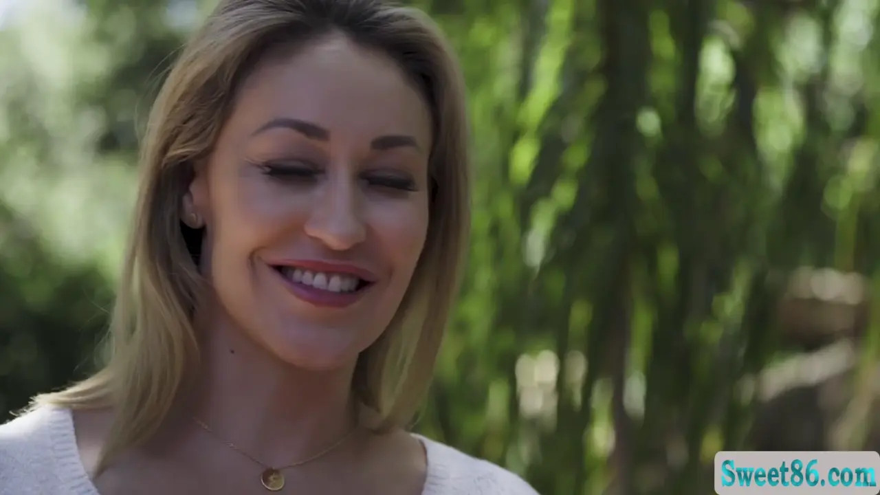 KhloeKingsleyXO Facesits Her Favorite Teacher RyanKeely - ePornLeak