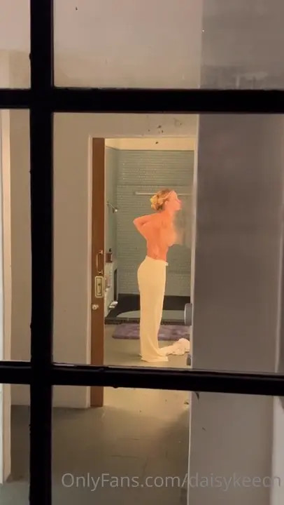 Daisy Keech Gets Watched While Taking A Bath