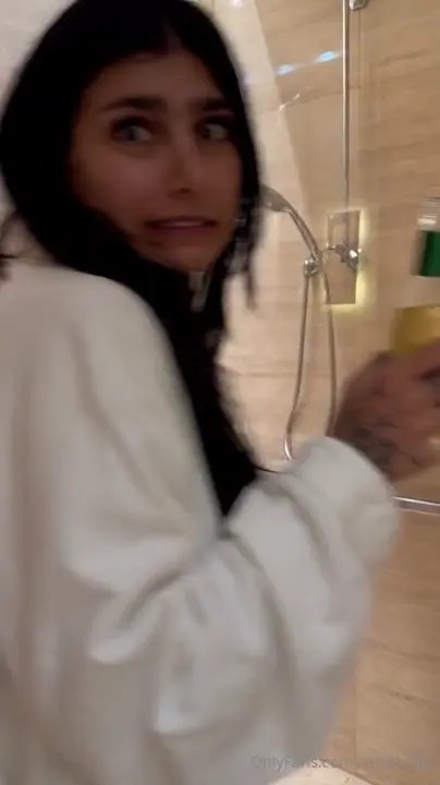 Mia Khalifa 20min GRWM Video Leaked