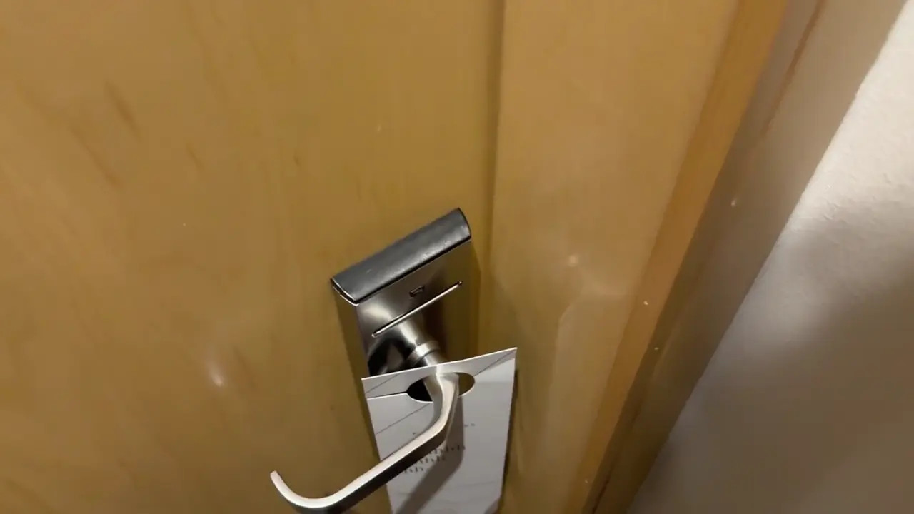 Sugary_Kitty Takes A Stranger's Cock