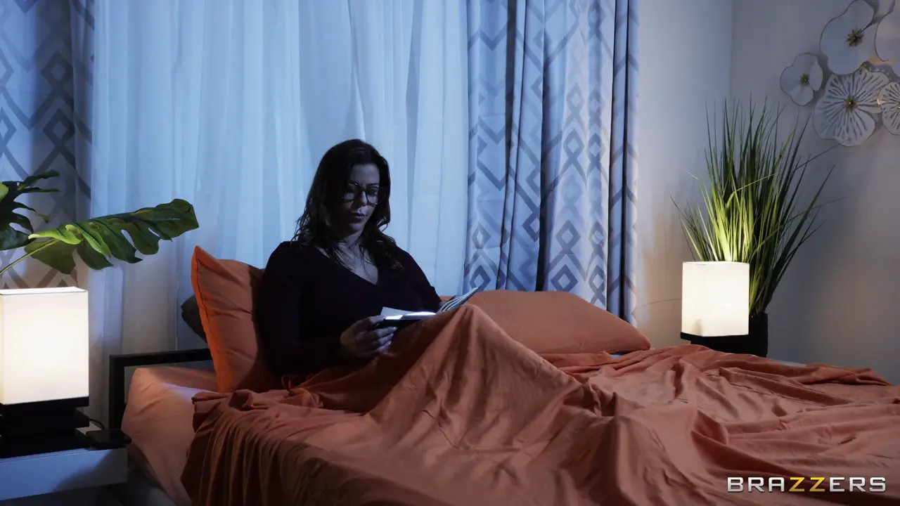 Alexis Fawx Cheats On Her Husband For Sex