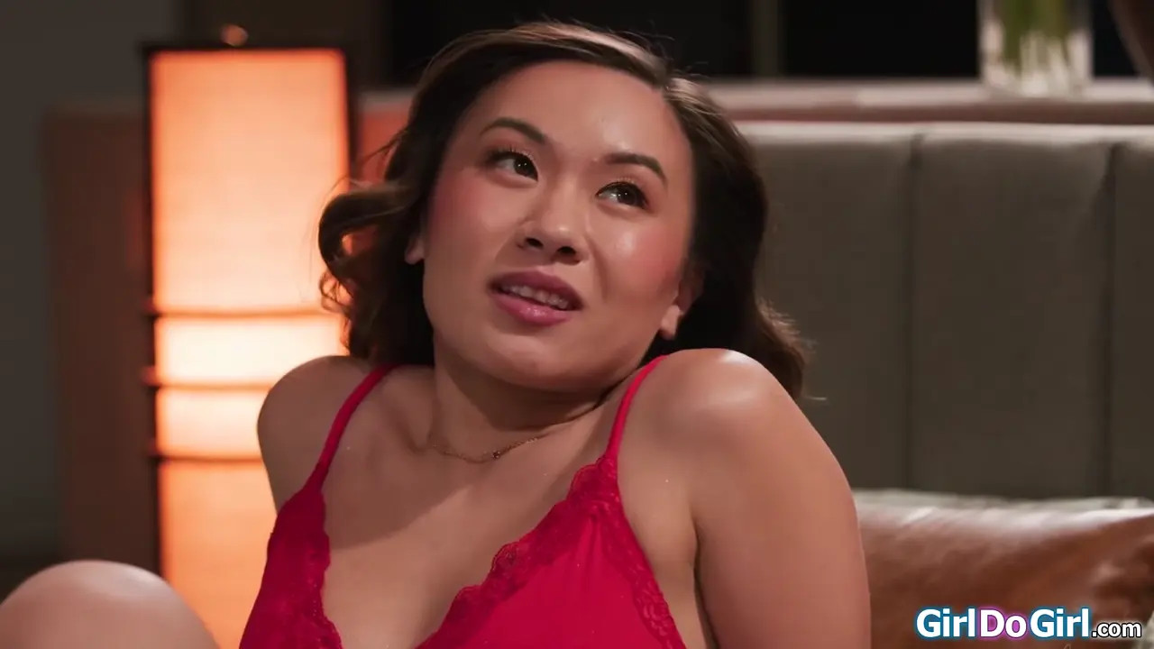 Kimmy Kimm and TheDanaVespoli Eat Each Other's Pussy