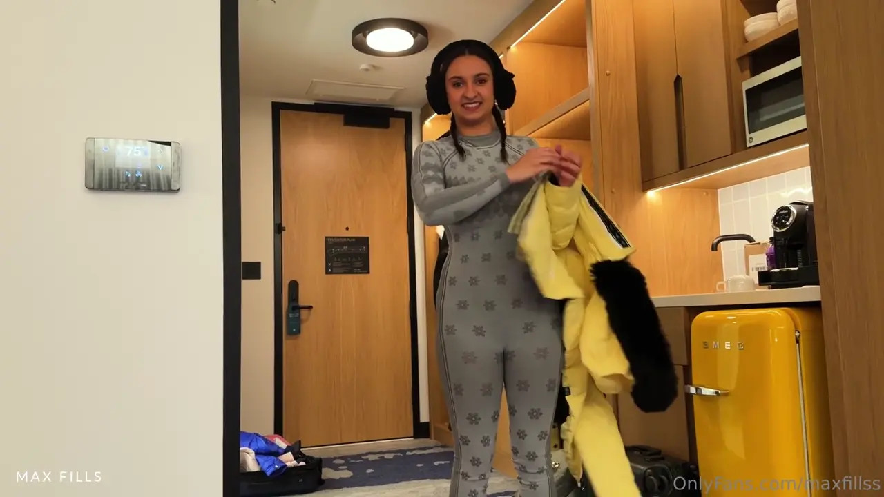 Hailey Rose Fucks Her Husband's Bestfriend