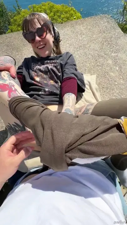 Awlivv Gets Drilled And Creampied Outside