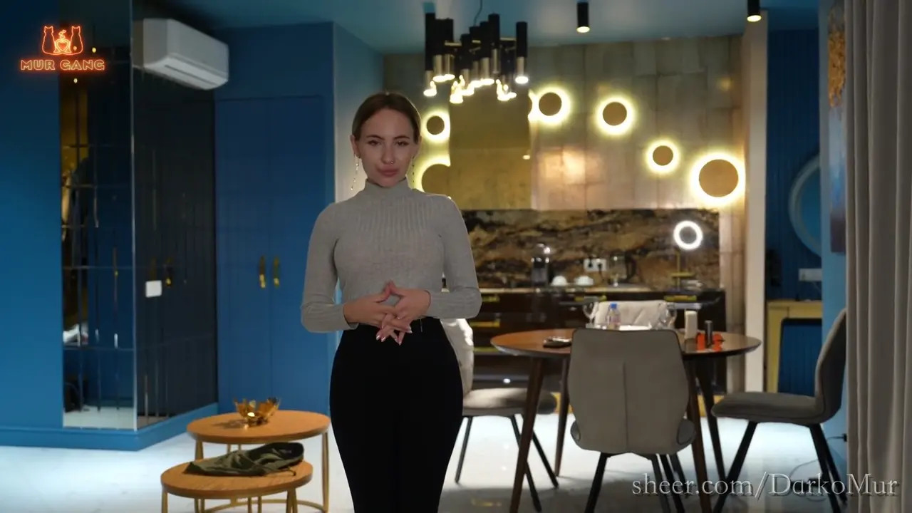 Bella Mur Gets Anal Fucked On The Couch