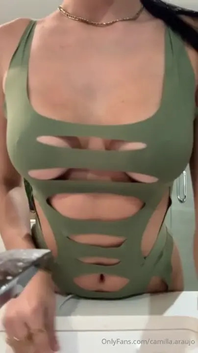 Camilla Araujo Masturbates With A Vibrator