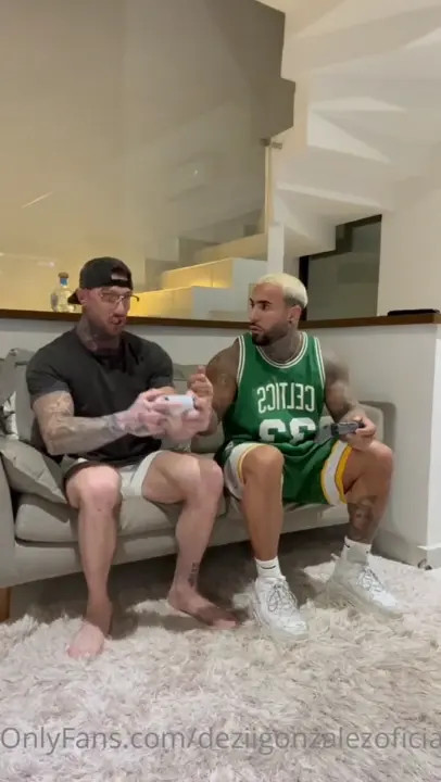 MMF Threeway With DeziiGonzalezOficial - ePornLeak