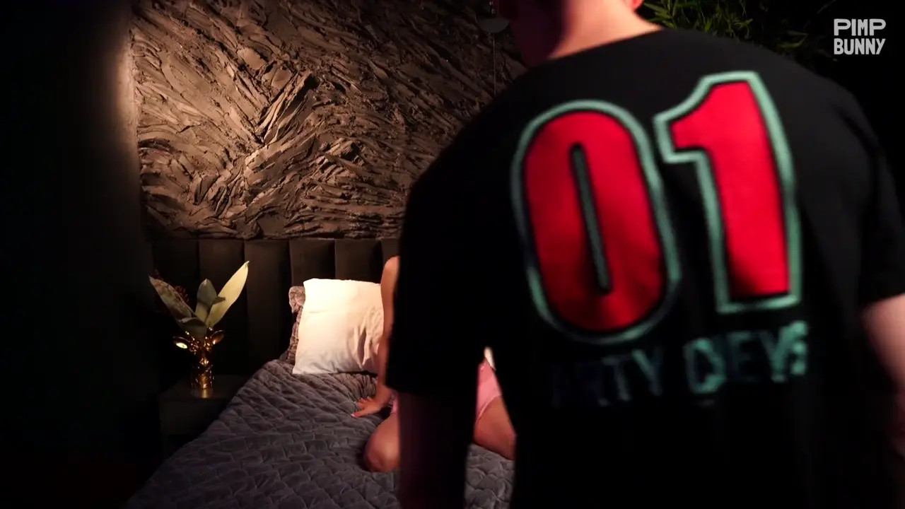 My boyfriend prepared my first scene and fucked my pussy hard