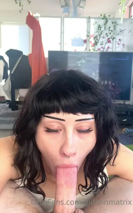 MatrixBunny Gives Her Boyfriend A Blowjob