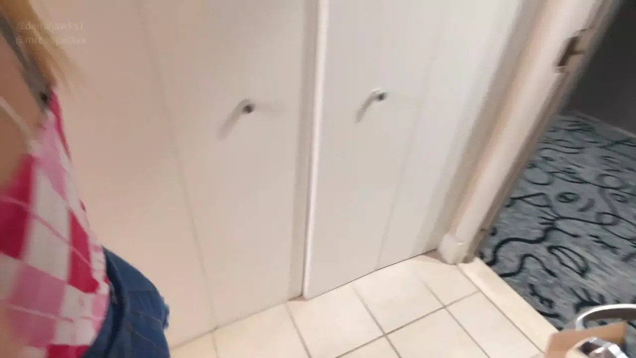 Demi Hawks Spreads Her Legs For A Big Cock