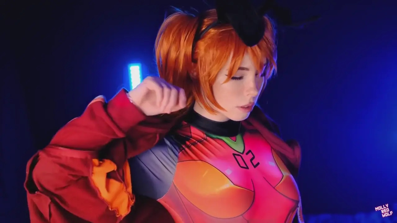 Russian Slut MollyRedWolf Enjoys Raw Double Penetration - ePornLeak