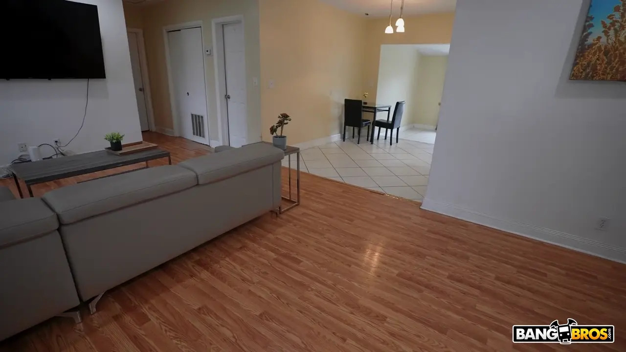 RaissaBellini Gets Fucked After Cleaning