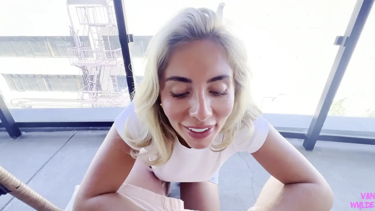 Bonnie Blue Blows A Dick In Upside Down POV