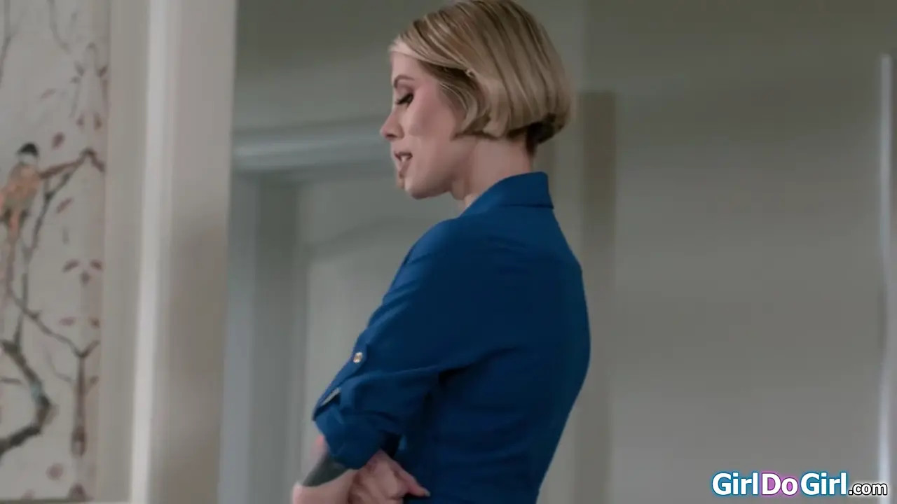 Roxie Sinner And Goddess Kyaa Scissor While NinaNovaXOXO Studies - ePornLeak