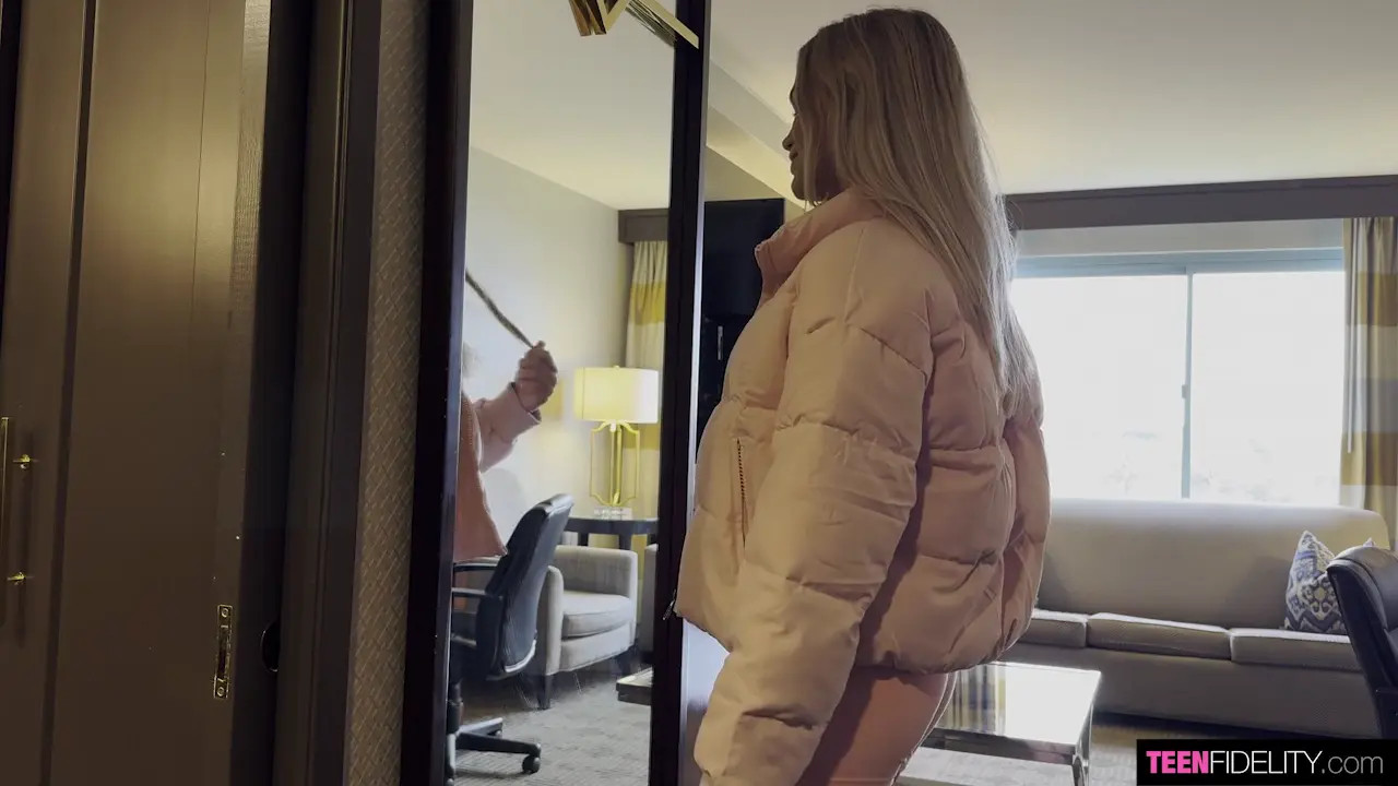 Chloe Rose Receives Ryan Maddison's Hot Cum