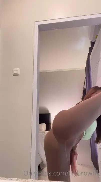 Uncensored Moments of Lily Brown: Private Dildo Session Leak  