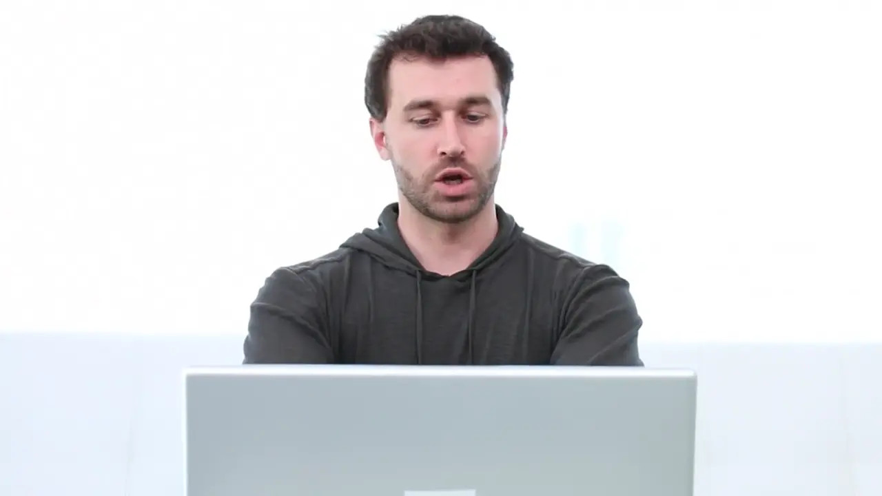 Leah Gotti Gets Plowed On The Sofa And Ends In Cum In Mouth