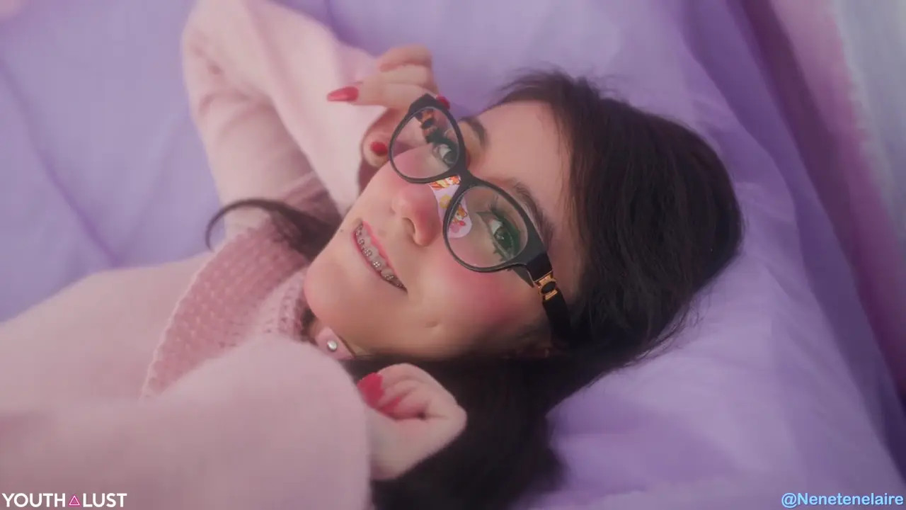 Nenetenelaire Gets Facialed In Her Porn Debut