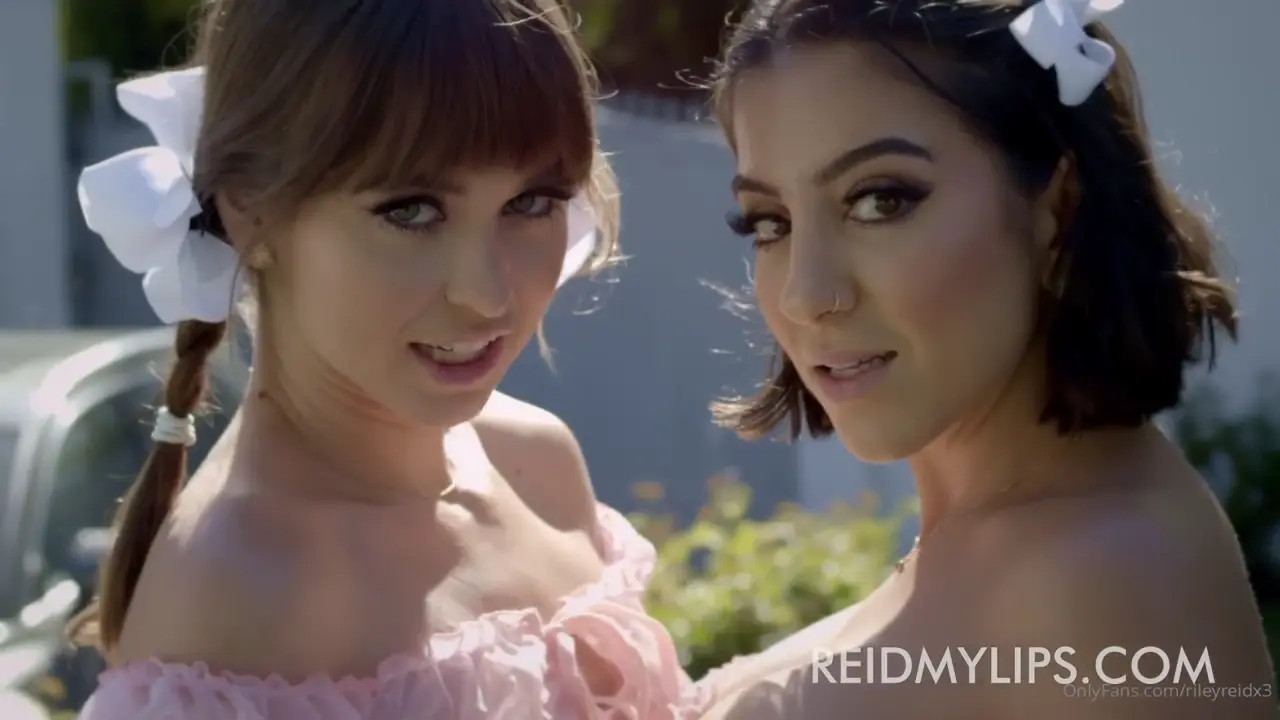 Riley Reid And Lena The Plug Enjoy An Anal Threesome