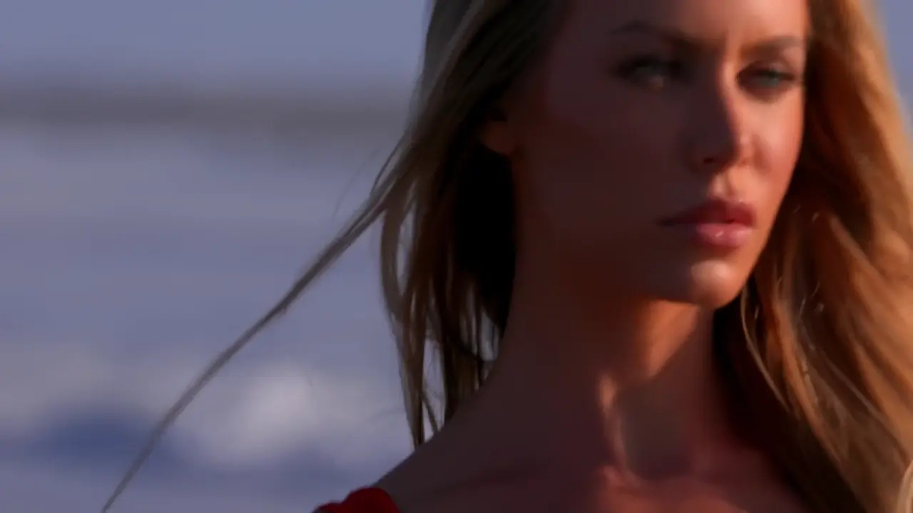 Nicole Aniston Gets Fucked And Takes A Facial