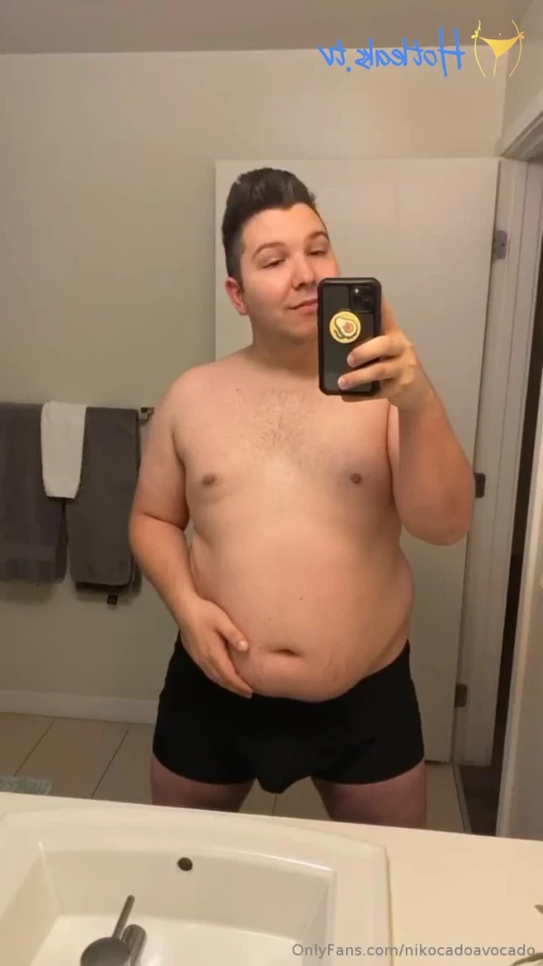 Nikocado Avocado - TOP 0.14% of CREATORS [ nikocadoavocado ] - PREVIEW : Mesmerising shower video onlyfans exclusive