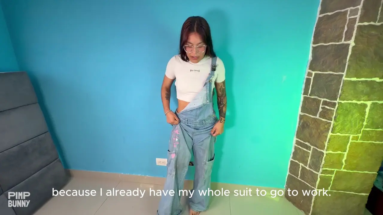 Vero Roller Exposed in Seductive Crop Top Moments 2026  