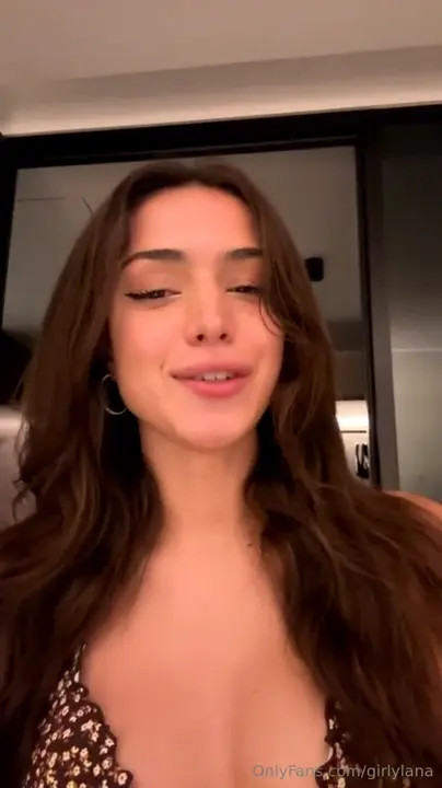 Girlylana's Squirting Dildo Masturbation - ePornLeak