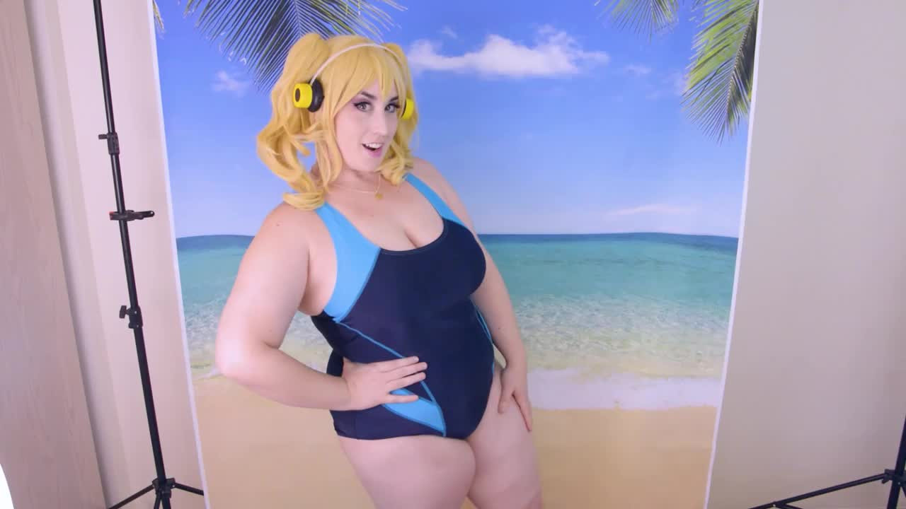 Kitty LeRoux [ kitty_leroux00 ] - Trying out a new wig today!