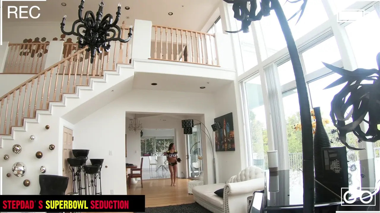 Autumn Falls Gets Slammed By Her Stepdad - ePornLeak