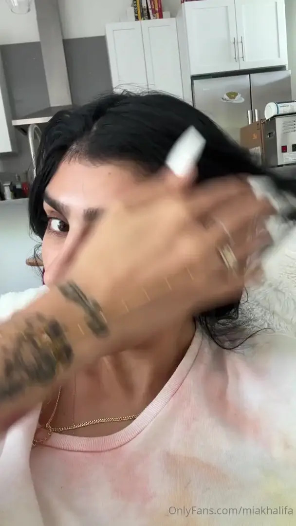 Mia Khalifa 23min Shower And Chat Video Leaked - ePornLeak