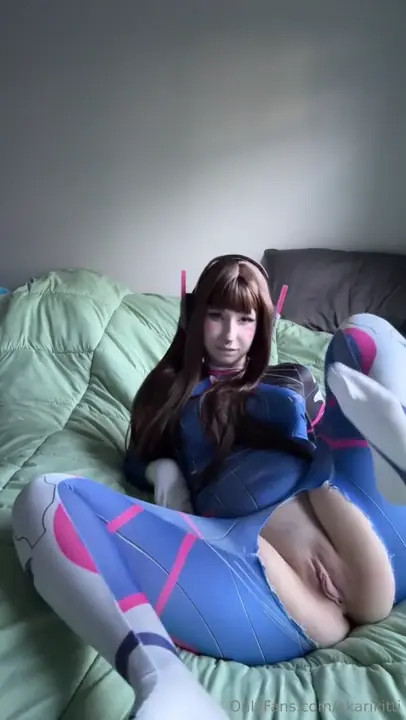 Akarikitti's Quick Solo Tape In DVA Cosplay - ePornLeak