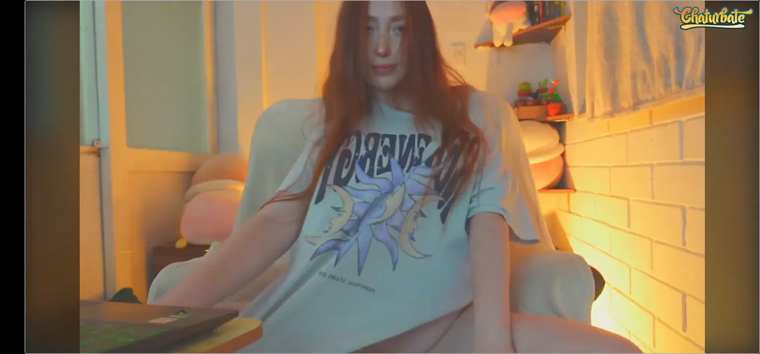 NylaSweet Fingers Her Butthole On Live Stream - ePornLeak